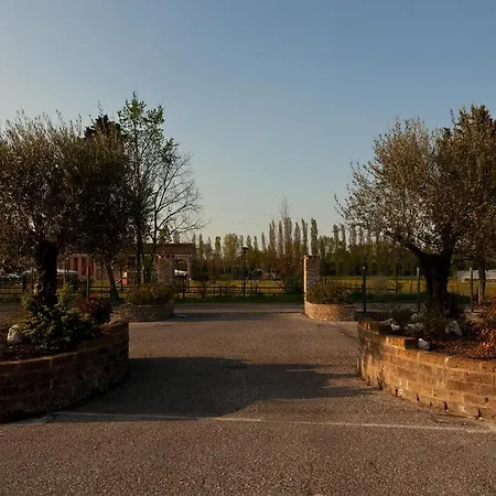 Alojamento de Acomodação e Pequeno-almoço Del Re Sole Ferrara